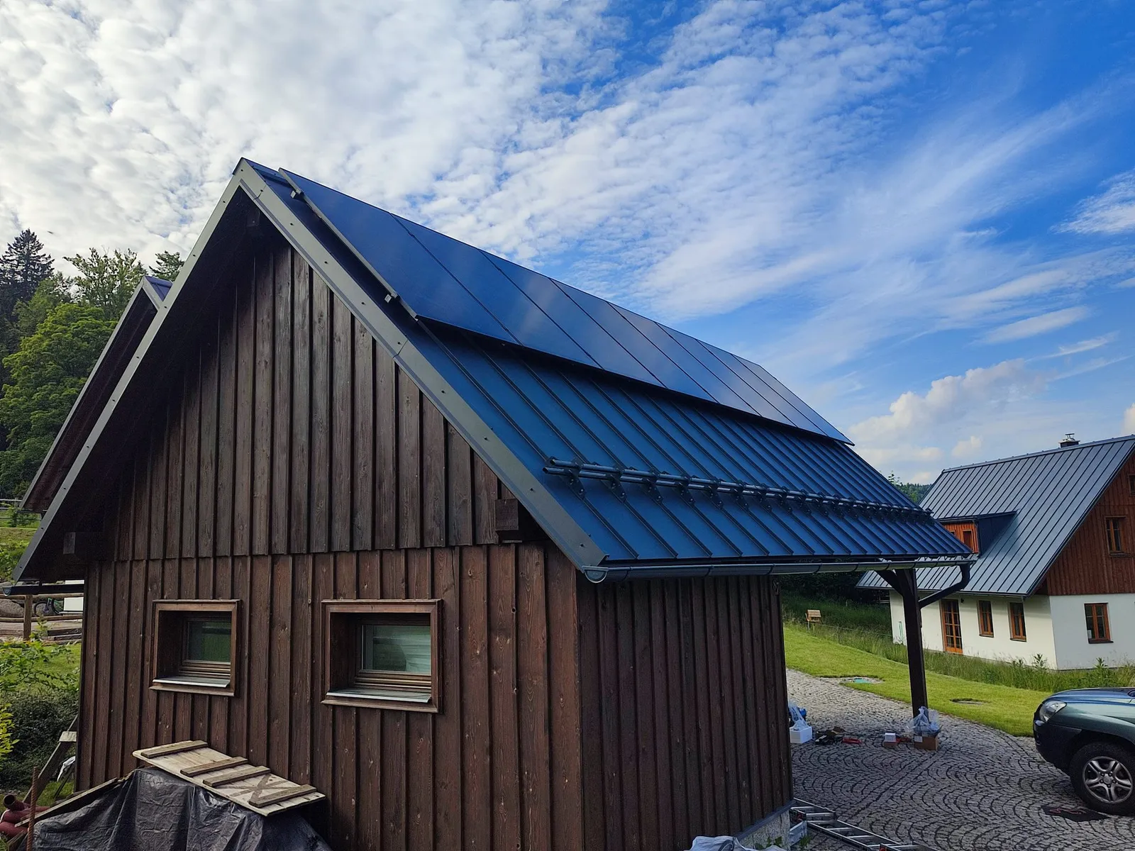 Hlavní fotografie realizace: Rodinný dům — 12 kWp s baterií