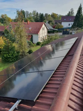 Fotografie realizace: Rodinný dům — 10 kWp s baterií a NZÚ