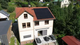 Fotografie realizace: Rodinný dům — 15 kWp, 64 kWh baterie