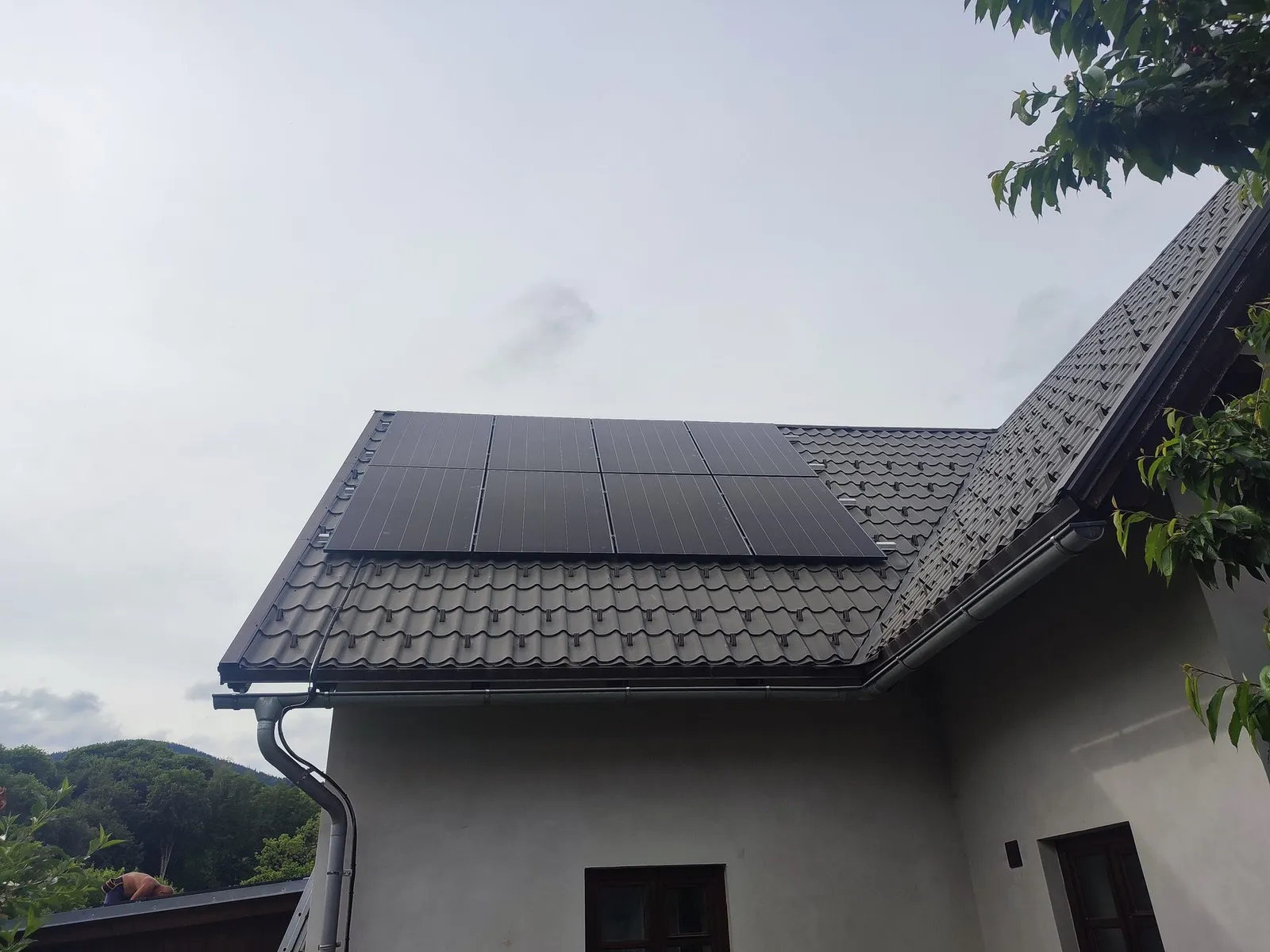 Hlavní fotografie realizace: Rodinný dům — 9,9 kWp s baterií a NZÚ