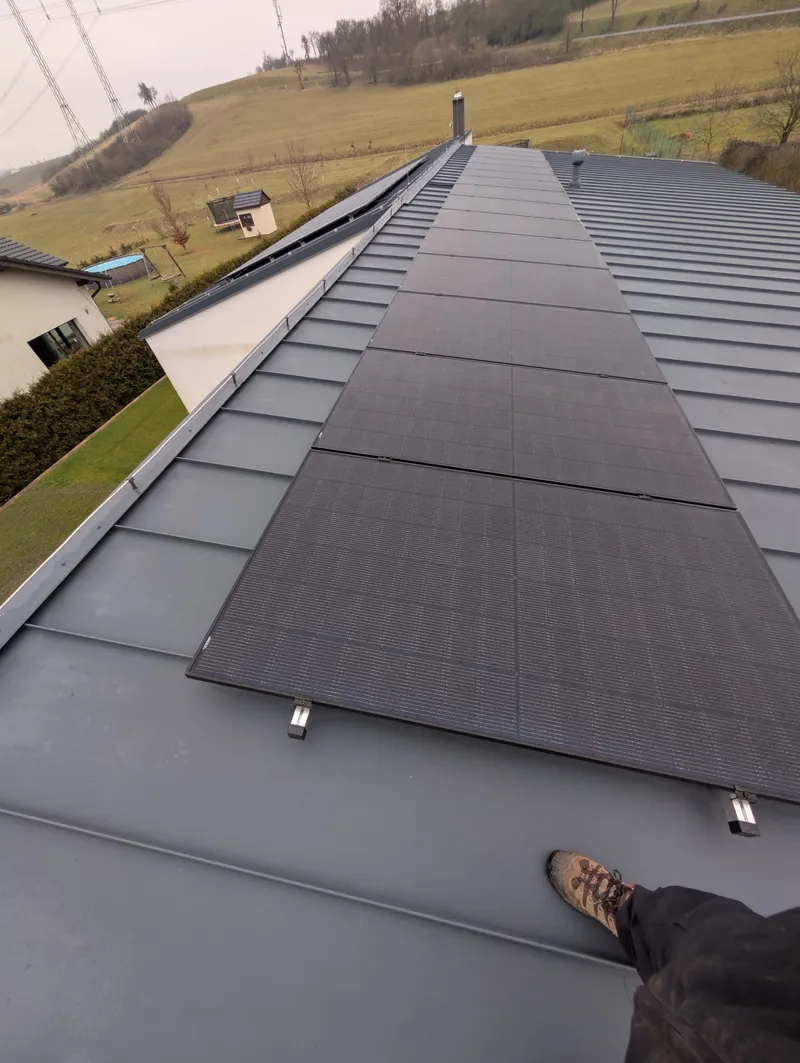 Fotografie 1 z realizace Rodinný dům — 15 kWp s baterií
