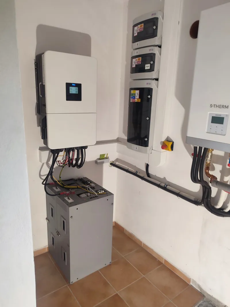 Fotografie 3 z realizace Rodinný dům — 19,6 kWp s baterií